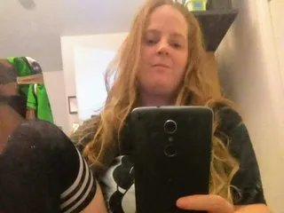 lovehollyann from Streamate