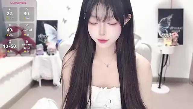 Try StripChat's -EEBABY -EEBABY from StripChat