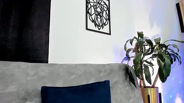 aaroncolombia from StripChat