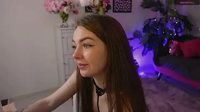 AmyLune from StripChat