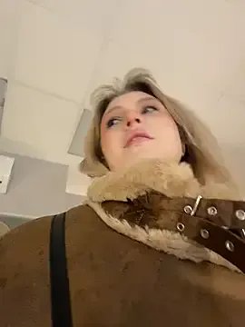 CaitlinSugar from StripChat