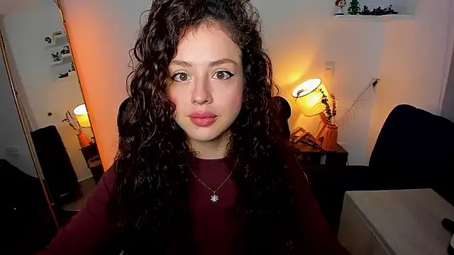 Cassandra_Caiin from StripChat