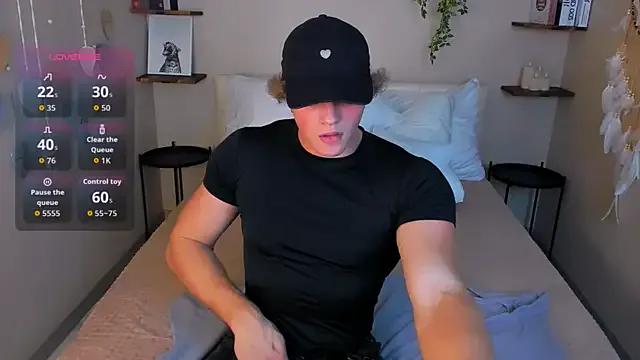 ChaseMuscular from StripChat