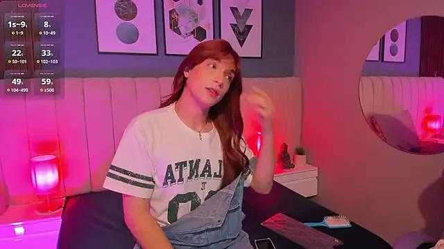 Sexy DaimondPink wants you to fuck zir body now DaimondPink from StripChat