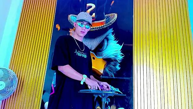 Explore 23 years old Dante_Brown1_ from StripChat Dante_Brown1_ from StripChat