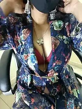 Hey_Jully from StripChat