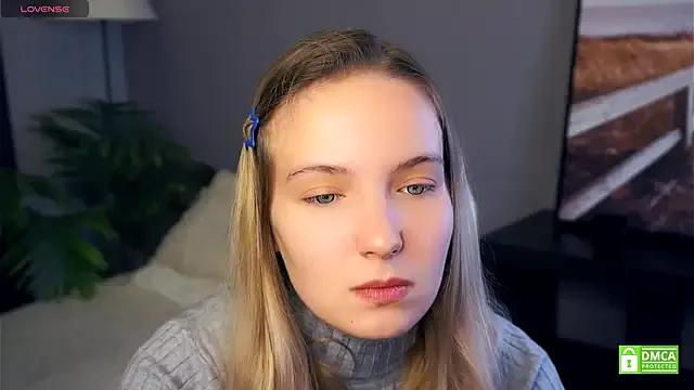 Cute HongTomczak wants you to fuck her body now HongTomczak from StripChat