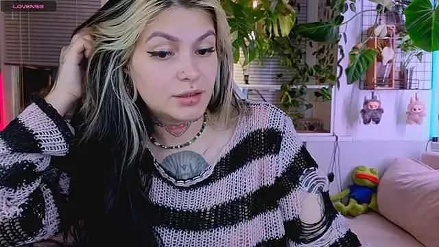 Try 23 years old jelya_sg from StripChat jelya_sg from StripChat