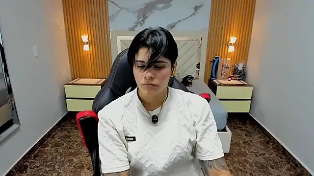 KAROLLJONES1 from StripChat