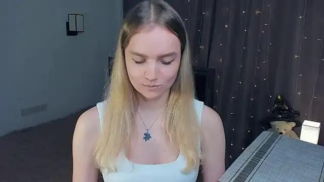 Watch StripChat's KerenFurguson KerenFurguson from StripChat