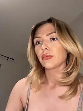 Explore naked camwhore Lolableux lolableux from StripChat