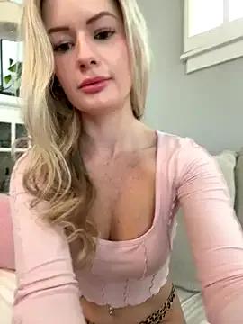 Masturbate to cute performer LoveShae_ LoveShae_ from StripChat