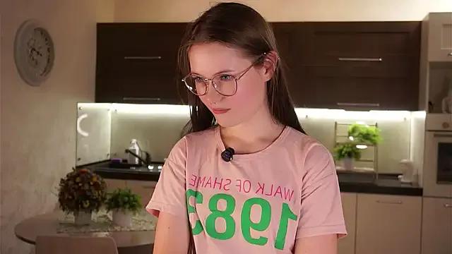 Discover 23 years old LynHillaire from StripChat LynHillaire from StripChat