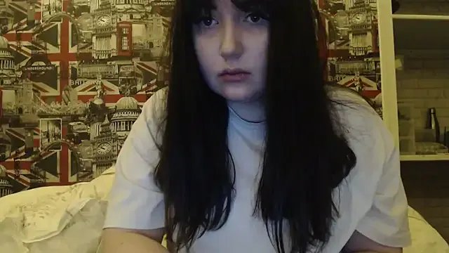 Lynylou from StripChat