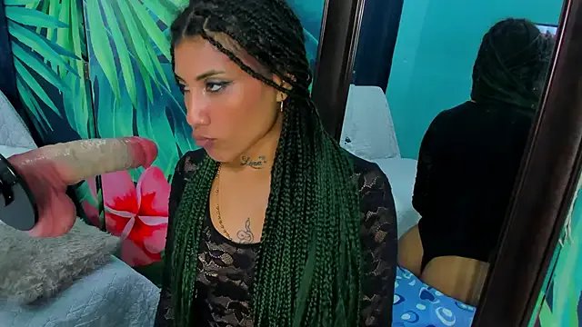 Mieldeluna from StripChat