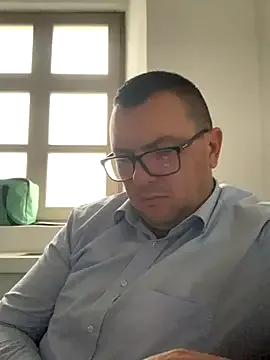 Masturbate to Mike8523, he wants to masturbate for you Mike8523 from StripChat