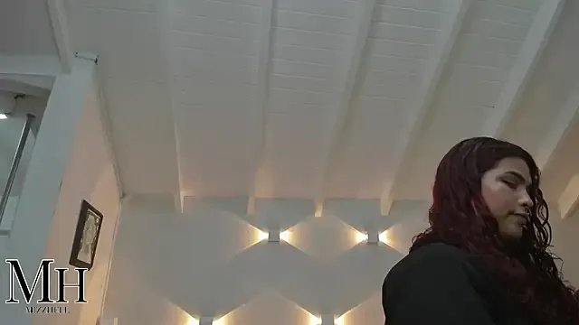 MizzHell from StripChat