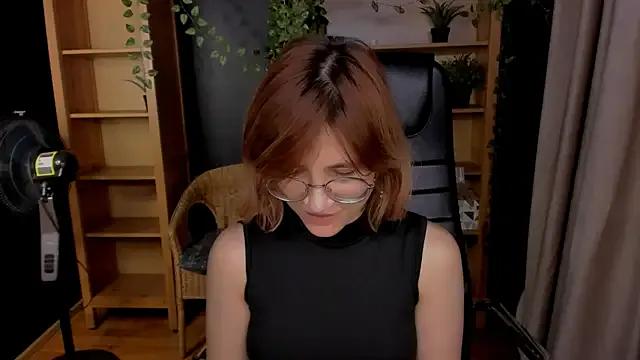 Moon13152 from StripChat