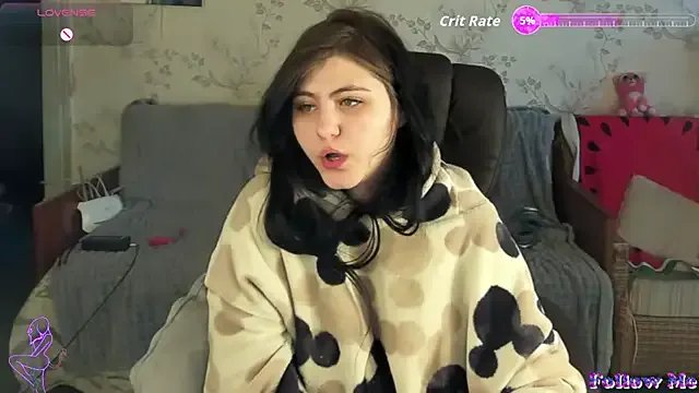 NanaDaizy from StripChat