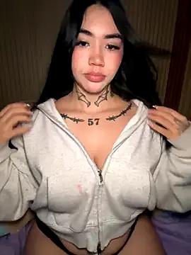 Nickiiiii from StripChat