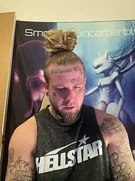 Smokebluntafterblunt from StripChat