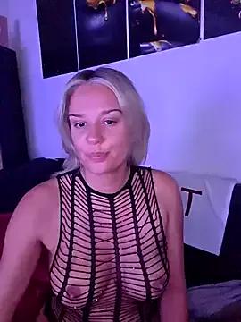 SpicyVicky from StripChat