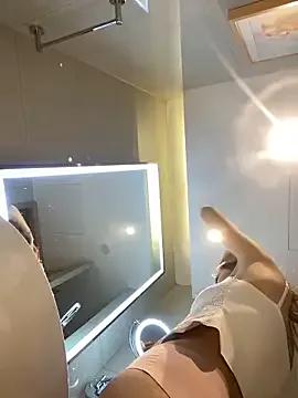 Sunflower-77 from StripChat