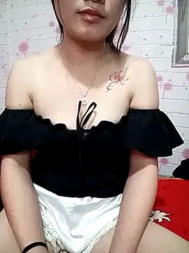 Suri_sexywet from StripChat