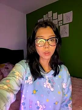 Masturbate to sweet performer Valen-Foxx Valen-Foxx from StripChat