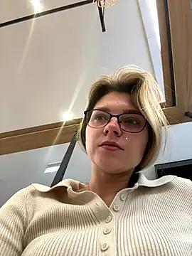 Cute ValenciaShock wants you to fuck her body now ValenciaShock from StripChat