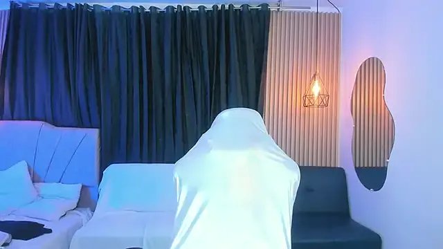 valery_rose17 from StripChat