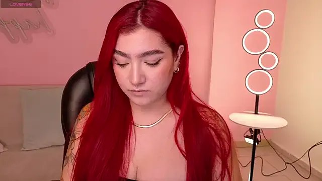 ViolettCastel from StripChat