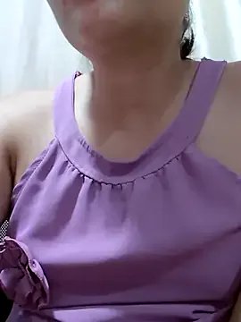 Wetpussymomx from StripChat